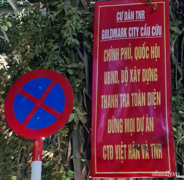 Hà Nội: Chung cư Goldmark City phủ kín băng rôn phản đối chủ đầu tư - Ảnh 8.