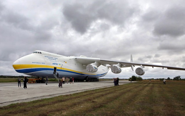 Ukraine cáo buộc Nga phá hủy máy bay vận tải lớn nhất thế giới trong xung đột