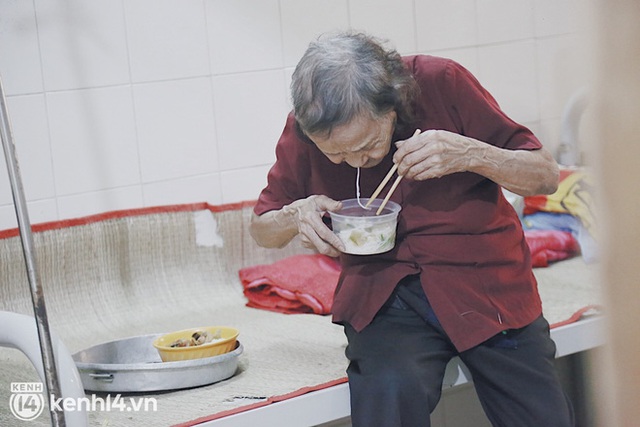 Nhói lòng tâm sự của các cụ già ở viện dưỡng lão ngày Tết: Tui tự xin vô đây vì sợ con cháu lo cho mình phải khổ… - Ảnh 5.