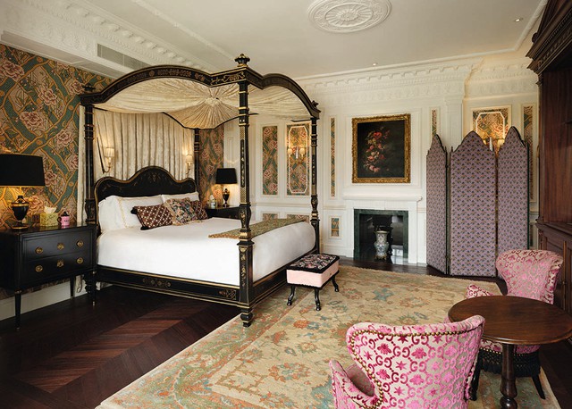 Phòng suite xa hoa bậc nhất giá 22.000 USD/đêm ở khách sạn hạng sang đầu tiên của London, nơi cha đẻ Gucci từng là nhân viên khuân vác hành lý - Ảnh 3.