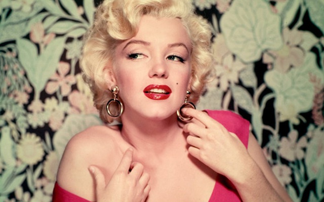 Marilyn Monroe: Mỹ nhân ngớ ngẩn, nông cạn hay một tâm hồn thiếu thốn tình yêu thương luôn cố gắng hoàn thiện bản thân mình?