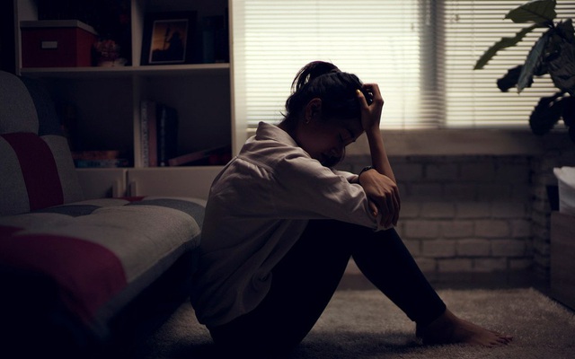 Liên tiếp 2 vụ mẹ nghi trầm cảm sát hại con: Dấu hiệu trầm cảm sau sinh là gì?