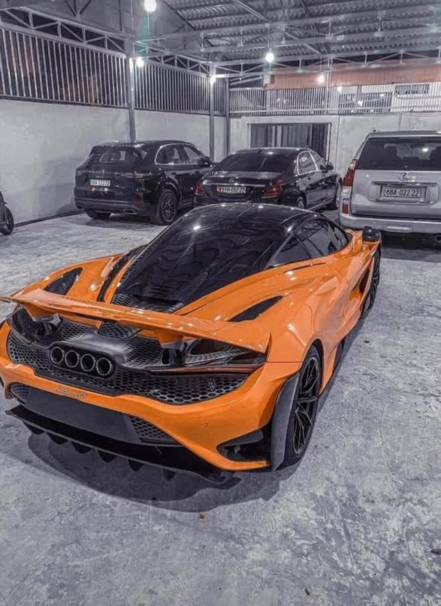 Sau McLaren 765LT, đại gia Phú Quốc tiếp tục khiến CĐM trầm trồ khi chốt ‘khủng long’ Brabus 800 Widestar - Ảnh 8.