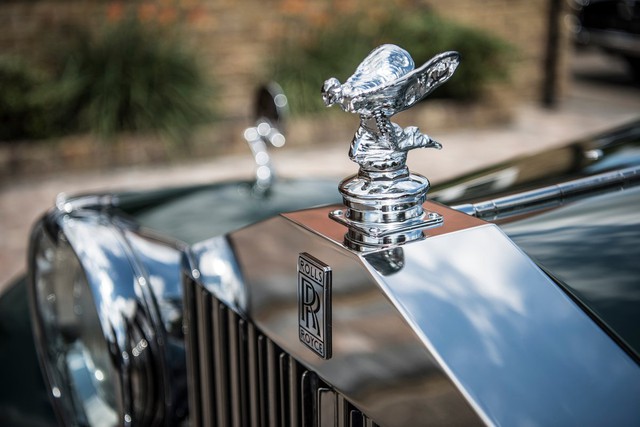 Biểu tượng Rolls-Royce được làm lại sau hơn 100 năm - Ảnh 4.
