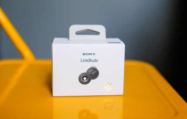 Trải nghiệm Sony LinkBuds: Mẫu tai nghe không dây có kiểu dáng độc lạ nhất hiện nay - Ảnh 1.