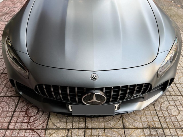 Lái Mercedes-AMG GT R đến showroom siêu xe ở Quận 5, doanh nhân Nguyễn Quốc Cường khiến CĐM hoài nghi: ‘Chắc mang đến để đổi lấy Ford GT’ - Ảnh 1.