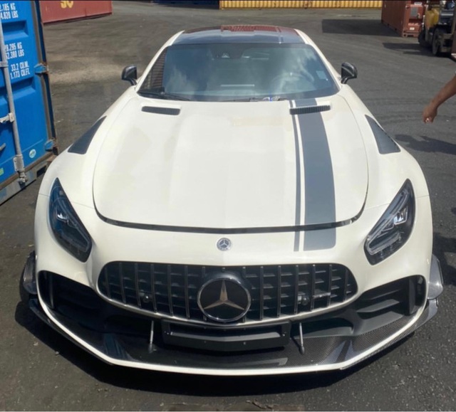 Lái Mercedes-AMG GT R đến showroom siêu xe ở Quận 5, doanh nhân Nguyễn Quốc Cường khiến CĐM hoài nghi: ‘Chắc mang đến để đổi lấy Ford GT’ - Ảnh 8.