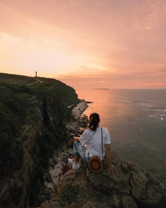  Lý Sơn - đảo núi lửa mệnh danh Jeju của Việt Nam: Nước biển xanh trong vắt, ai đi rồi cũng phải thốt lên quá đẹp - Ảnh 25.