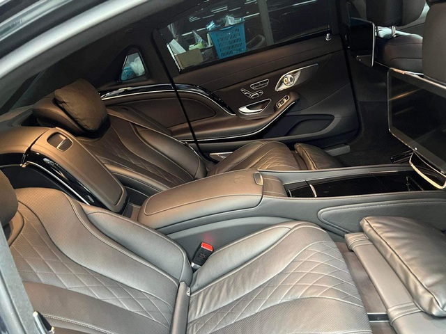 Mua tặng vợ được hai tháng, Tống Đông Khuê bán Mercedes-Maybach S 450 với giá gần 6 tỷ đồng - Ảnh 5.