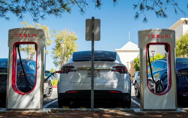 Tesla bỗng lùi về công nghệ sắp lỗi thời, báo hiệu sự thay đổi trong toàn ngành xe điện?