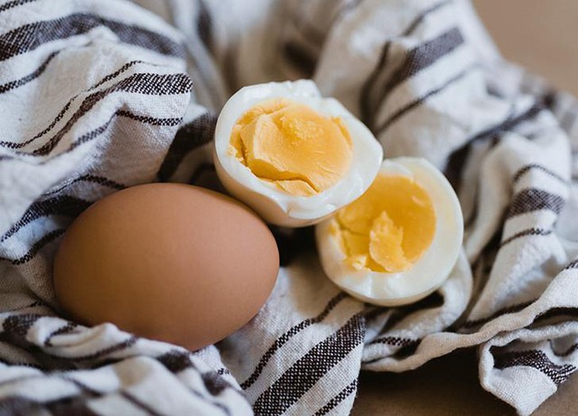 Bệnh nhân tiểu đường ăn trứng gà tốt cho đường huyết: Tuy nhiên khi ăn cần ghi nhớ 4 nguyên tắc quan trọng sau đây - Ảnh 4.