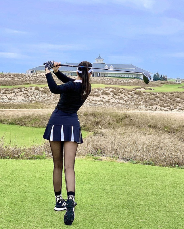 Gái xinh chơi golf: Người tốn cả trăm triệu, mỗi lần ra sân 1 bộ quần áo và quan điểm “ai cần gì thì tìm cái đó” - Ảnh 5.