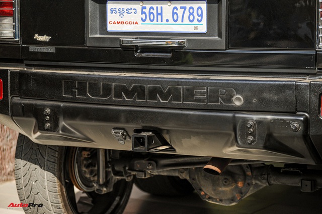 Khủng long Hummer H2 độ 6 bánh tại Việt Nam: Kích thước khổng lồ, ngốn 24,5 lít/100km trong đô thị, đầy bình hết gần 3,7 triệu đồng - Ảnh 10.