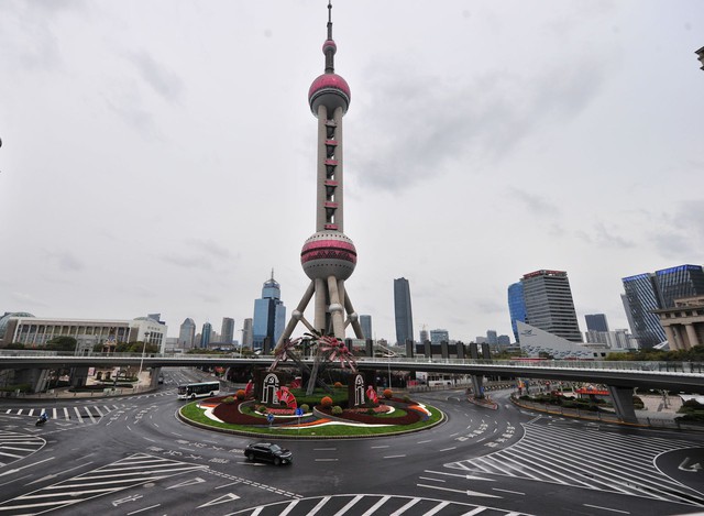 Thượng Hải hóa thành phố ma vì vài ca mắc Covid-19 mỗi ngày và càng bất ngờ hơn khi đây là chuyện của năm 2022 - Ảnh 5.