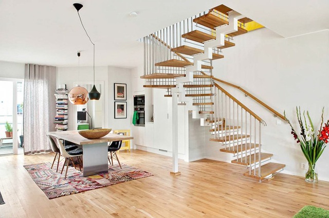 Mạnh tay mua hai căn hộ ở hai tầng liền nhau rồi cải tạo thành không gian đẹp tinh tế với phong cách tối giản - Ảnh 1.