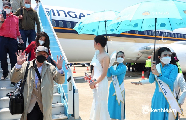  Đà Nẵng đón những vị khách quốc tế đầu tiên sau 2 năm đóng băng vì dịch SARS-CoV-2 - Ảnh 4.