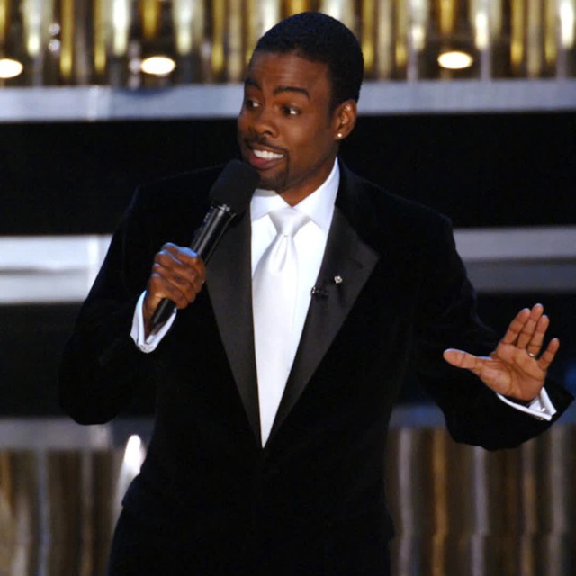 Diễn viên xúc phạm vợ Will Smith, bị tát thẳng mặt trên sân khấu Oscar danh tiếng cỡ nào? - Ảnh 1.