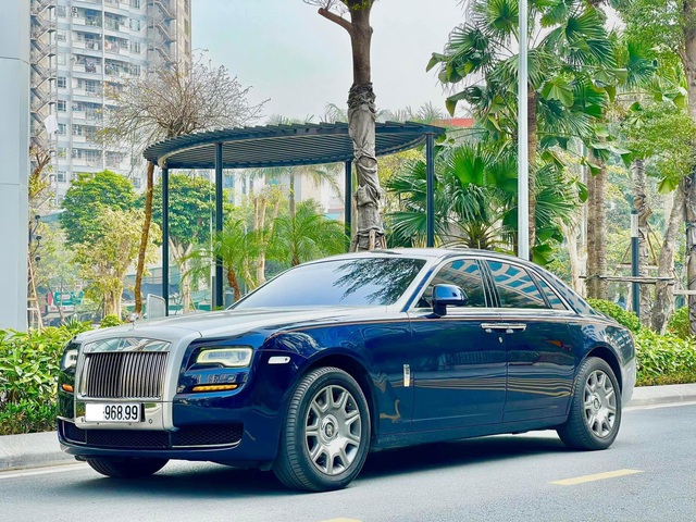  Nhờ biển khủng, Rolls-Royce Ghost 6 năm tuổi vẫn được chào giá lên tới 20 tỷ đồng  - Ảnh 1.