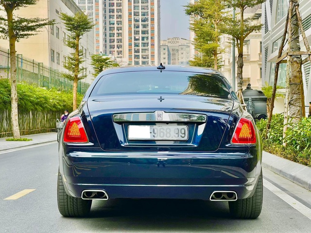  Nhờ biển khủng, Rolls-Royce Ghost 6 năm tuổi vẫn được chào giá lên tới 20 tỷ đồng  - Ảnh 3.