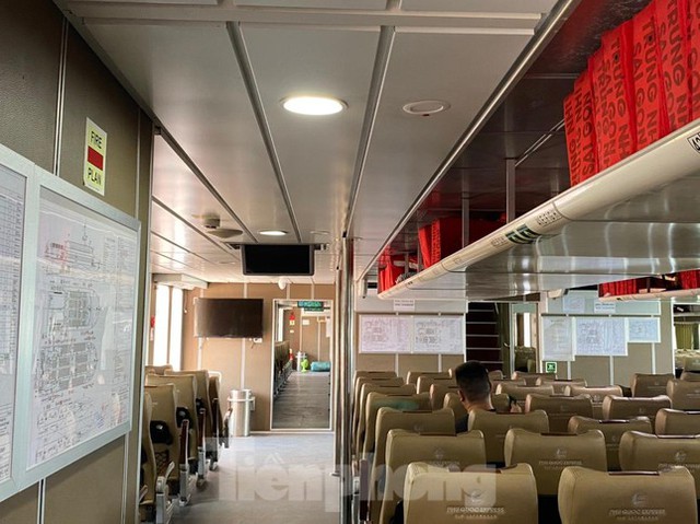Cận cảnh tàu cao tốc sắp chở những hành khách đầu tiên đi tuyến Đà Nẵng – Lý Sơn - Ảnh 6.