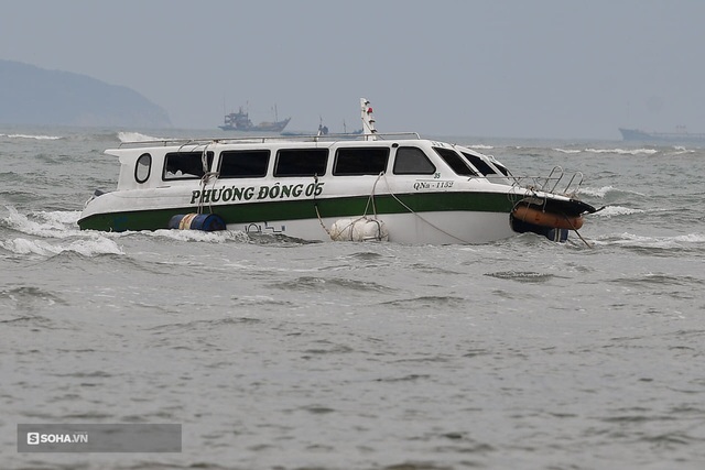  Vụ lật ca nô 17 người chết: Thuyền trưởng quay lại, tự ý tháo thiết bị quan trọng? - Ảnh 1.