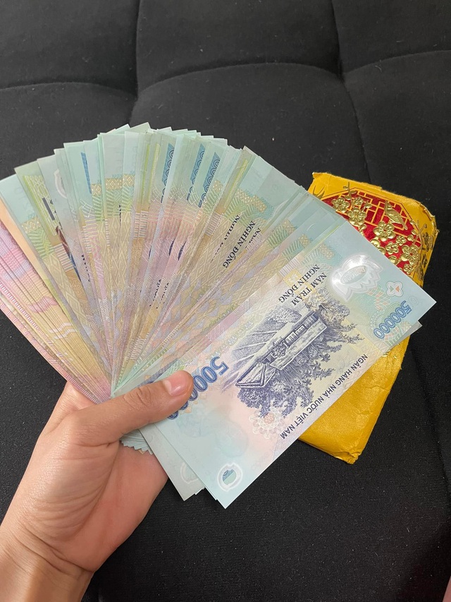 Sao để quên nhiều tiền thế?, tài xế taxi khiến vị khách sửng sốt vì cuộc gọi quá bất ngờ - Ảnh 3. Sao để quên nhiều tiền thế?, tài xế taxi khiến vị khách sửng sốt vì cuộc gọi quá bất ngờ - Ảnh 3.