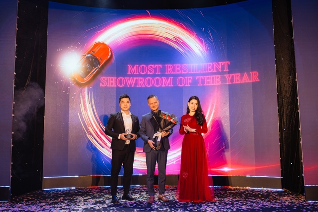 An Du đạt giải “Đại lý của năm tại lễ vinh danh từ Mercedes-Benz Việt Nam - Ảnh 4.