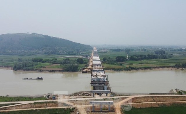  Hình hài cầu cao tốc Bắc - Nam vượt sông Chu tại Thanh Hóa  - Ảnh 10.