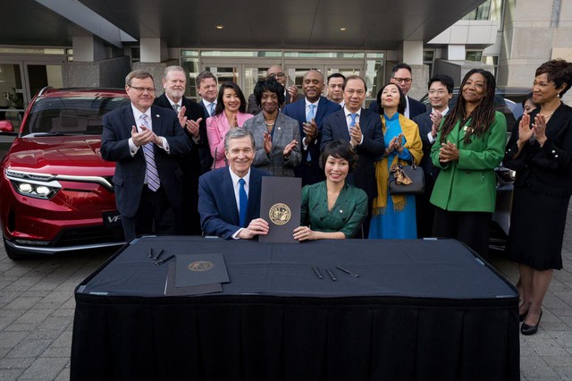 Là 1 trong 5 công ty lớn thông báo đầu tư vào North Carolina, VinFast có thể tạo ra việc làm tại đây nhiều hơn cả Apple và Toyota - Ảnh 1.