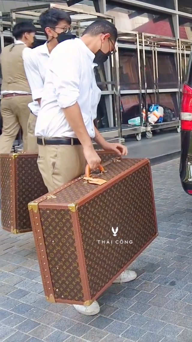 Thái Công lại phát ngôn căng đét: Khi không phải tự xách vali đi du lịch nữa thì mới xài vali Louis Vuitton được - Ảnh 2.