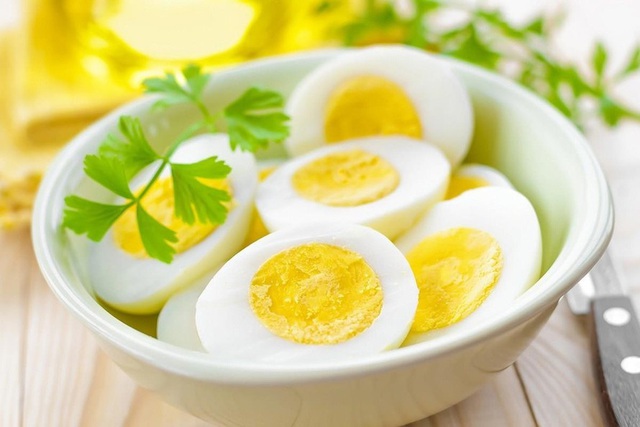 Trứng gà có 5 thứ là kẻ thù không đội trời chung: Lỡ ăn cùng là đánh nhau trong bụng, tăng nguy cơ kích hoạt ung thư, ngộ độc - Ảnh 3.
