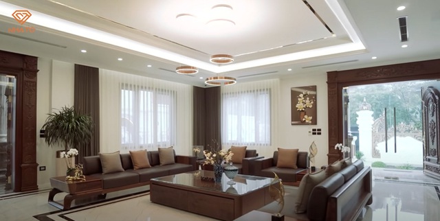 Siêu biệt thự 500 m2 chịu chơi bậc nhất Thái Nguyên: Bộ sofa cỡ đại đắt bằng cả một căn chung cư, phòng ăn gây ấn tượng mạnh mẽ với bức tường vô cùng đặc biệt - Ảnh 10.