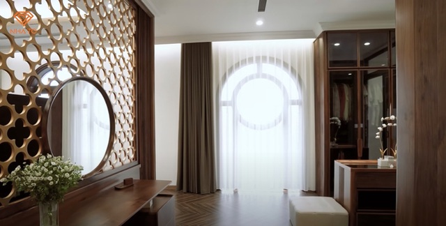 Siêu biệt thự 500 m2 chịu chơi bậc nhất Thái Nguyên: Bộ sofa cỡ đại đắt bằng cả một căn chung cư, phòng ăn gây ấn tượng mạnh mẽ với bức tường vô cùng đặc biệt - Ảnh 30.