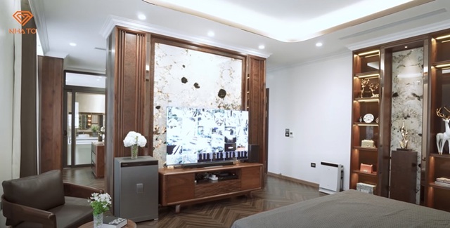 Siêu biệt thự 500 m2 chịu chơi bậc nhất Thái Nguyên: Bộ sofa cỡ đại đắt bằng cả một căn chung cư, phòng ăn gây ấn tượng mạnh mẽ với bức tường vô cùng đặc biệt - Ảnh 25.
