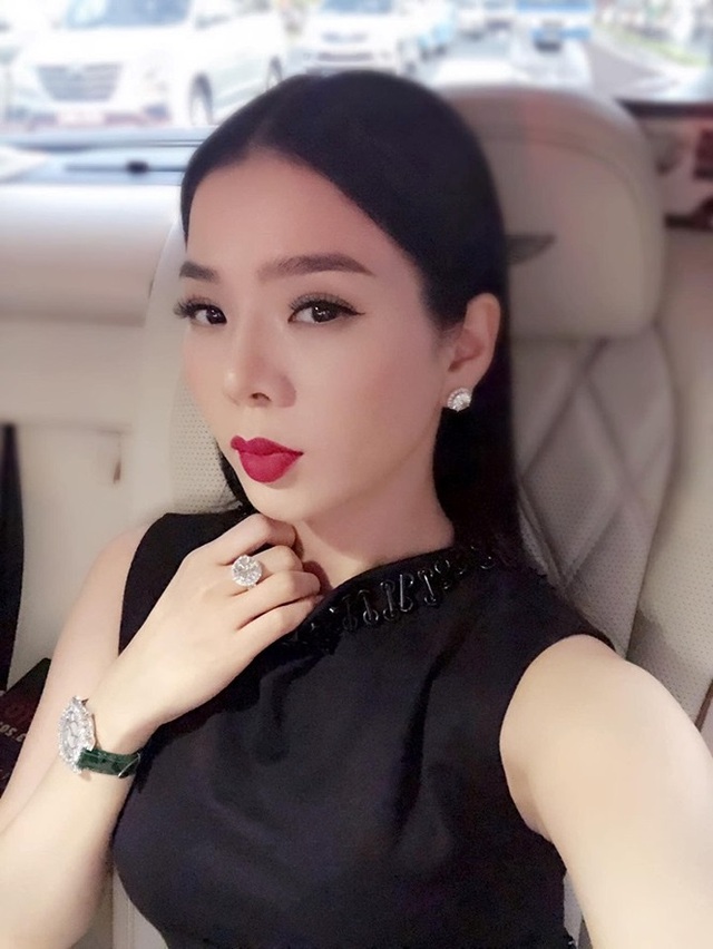 Chân dung nữ ca sĩ lần đầu góp mặt trong BGK Miss World Việt Nam: Tuổi 40 thành công với khối tài sản khổng lồ, sở hữu biệt thự hàng chục tỷ khiến dân tình “lóa mắt” - Ảnh 11.