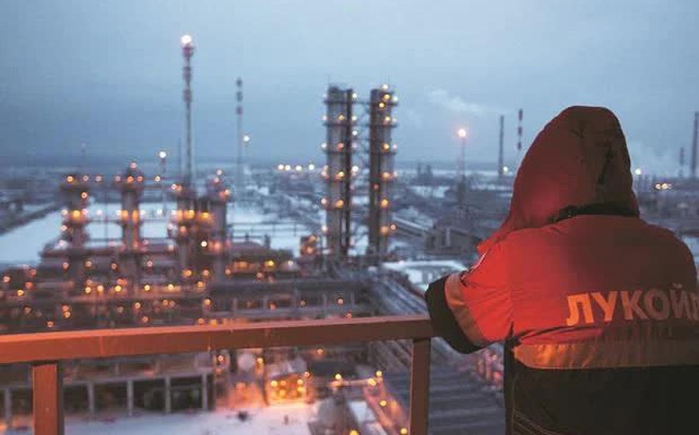 Liệu còn ai "chê" dầu của Moscow khi công ty dầu khí lớn nhất châu Âu mua 100.000 tấn dầu Nga sau cuộc đàm phán với chính phủ?