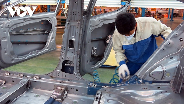 Sản xuất ô tô Việt Nam thua Thái Lan vì nhập khẩu linh kiện quá lớn - Ảnh 1.