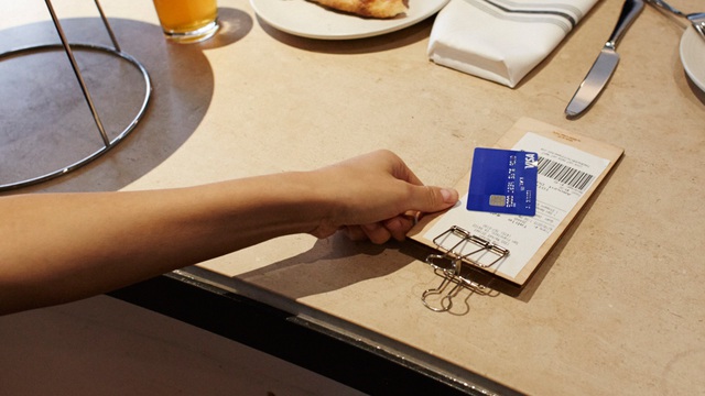 Hàng triệu chủ thẻ tín dụng sắp không vui: Visa, Mastercard chuẩn bị tăng phí - Ảnh 3.