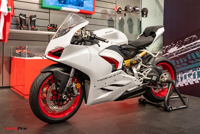 Minh Nhựa mua 5 chiếc Ducati giá gần 9 tỷ đồng cùng lúc: Siêu phẩm Superleggera V4 đầu tiên Việt Nam, số thứ tự là chi tiết đáng tiền - Ảnh 12.