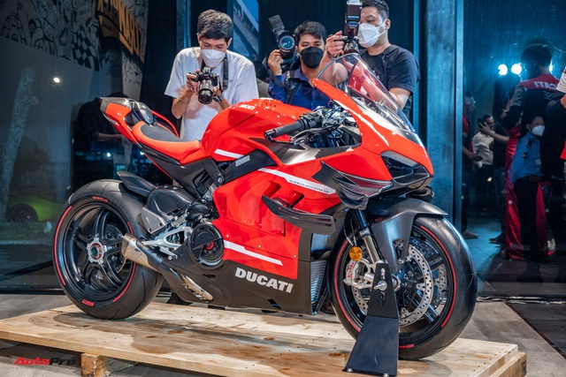 Minh Nhựa mua 5 chiếc Ducati giá gần 9 tỷ đồng cùng lúc: Siêu phẩm Superleggera V4 đầu tiên Việt Nam, số thứ tự là chi tiết đáng tiền - Ảnh 4.