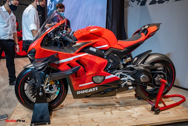 Minh Nhựa mua 5 chiếc Ducati giá gần 9 tỷ đồng cùng lúc: Siêu phẩm Superleggera V4 đầu tiên Việt Nam, số thứ tự là chi tiết đáng tiền - Ảnh 8.