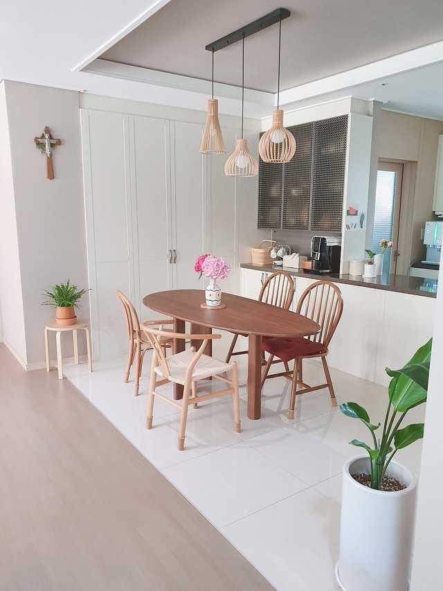 Thiết kế căn hộ theo phong cách tối giản, mẹ bỉm sữa Hàn Quốc biến phòng khách thành không gian vui chơi “đã đời” cho bé - Ảnh 5.