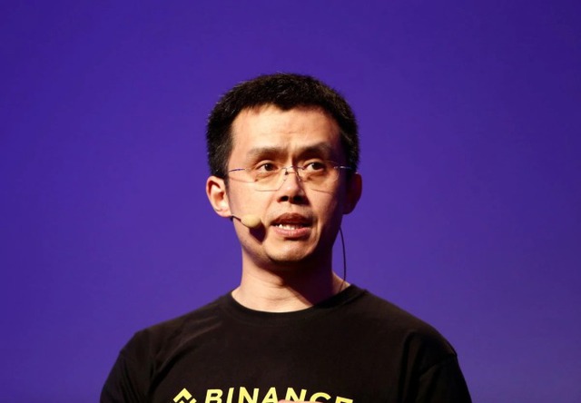 10 tỷ phú kiếm được nhiều tiền nhất một năm qua: CEO Binance, Warren Buffett góp mặt - Ảnh 2.