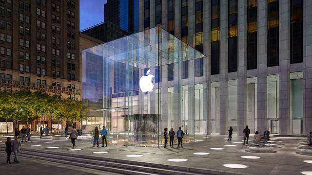 Bí ẩn của Apple Store: Doanh số trên mỗi mét vuông bằng hẳn 1 chiếc Mercedes, moi tiền khách hàng bằng trải nghiệm có 1-0-2 - Ảnh 1.