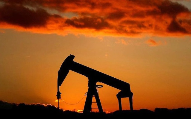 Thị trường dầu thô chuyển từ “hỗn loạn” sang “bình tĩnh”