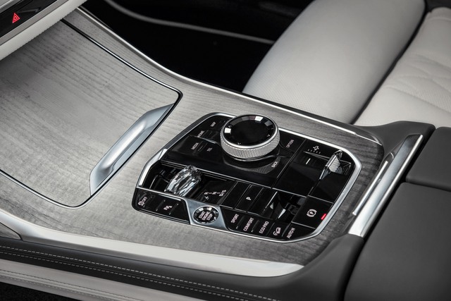 BMW X7 2023 vén màn - không gây tranh cãi về thiết kế đời không nể - Ảnh 9.