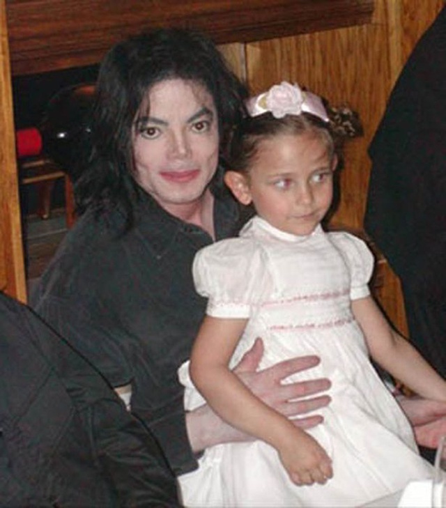 Cuộc đời bi kịch của con gái Michael Jackson sau cái chết của cha: Sống trên núi tiền thừa kế nhưng chồng chất tổn thương và biến cố - Ảnh 2.