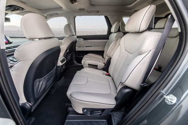 Hyundai Palisade 2023 ra mắt: SUV 3 hàng ghế nhiều công nghệ, đối đầu Ford Explorer - Ảnh 7.
