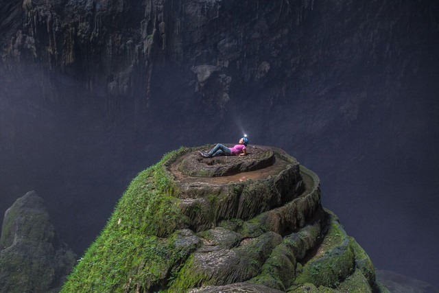 Có gì trong tour du lịch khám phá hang động lớn nhất Việt Nam? Giá tương đương chuyến du lịch quanh châu Âu, có tiền chưa chắc đã đi được, Chủ tịch ACB Trần Hùng Huy phải thốt lên 2 chữ thán phục - Ảnh 6.