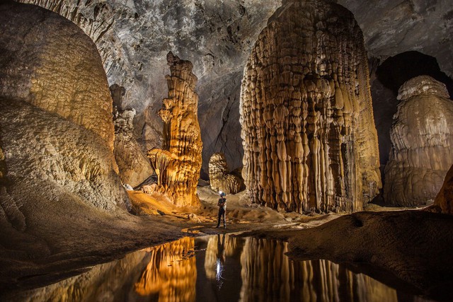 Có gì trong tour du lịch khám phá hang động lớn nhất Việt Nam? Giá tương đương chuyến du lịch quanh châu Âu, có tiền chưa chắc đã đi được, Chủ tịch ACB Trần Hùng Huy phải thốt lên 2 chữ thán phục - Ảnh 13.